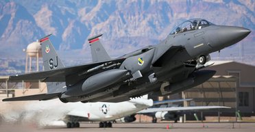 Винищувач F-15 — все ще найкращий бойовий літак Америки