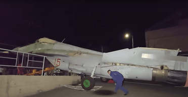 Российский истребитель МиГ-29 попал в аварию возле авиабазы в Ереване (фото, видео)