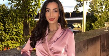 Жартівливий ДНК-тест розкрив таємницю, яку мати зберігала 30 років: дівчина знайшла нову сім'ю