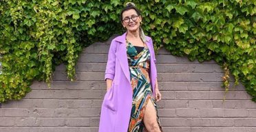 "Почему бы и нет": 70-летняя женщина рушит возрастные стереотипы молодежными образами (видео)