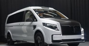 Премиальная "маршрутка": Mercedes V-Class превратили в роскошный дворец на колесах (фото)