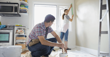 Во время ремонта дома женщина наткнулась на жуткую находку: что ее испугало