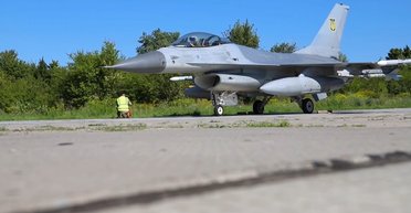 До конца года: Украина получит от Дании новую партию истребителей F-16, — министр обороны