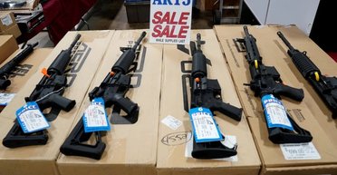 Культовое оружие США: что известно о винтовке AR-15, из которой стреляли в Трампа