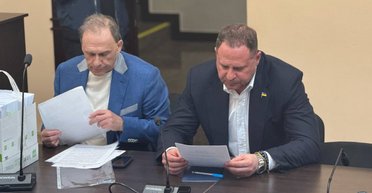 ЗМІ помітили дорогий годинник в Єрмака на суді: скільки тисяч він носить на руці