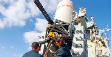 75 снарядов в секунду: сколько стоит стрельба из минигана C-RAM Phalanx (видео)