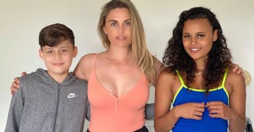 "Самая ненавистная мама Британии" после победы Трампа переезжает в США, но без своих детей