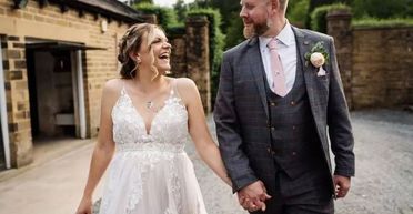 Медсестра стрибнула під потяг, а потім вийшла заміж за машиніста, який врятував їй життя