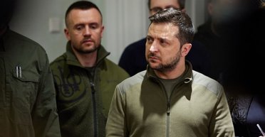 Третій рік вторгнення: які політичні ризики чекають Україну та чи буде легітимною влада