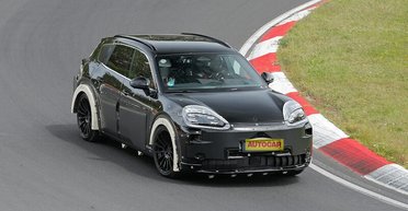 Новый Porsche Cayenne заметили на дорогах за два года до премьеры (фото)