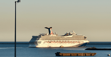 20-річні туристи зіткнулися з несподіваною забороною на круїз: потрібен опікун