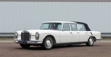 На продажу выставили раритетный шестидверный лимузин-кабриолет Mercedes 600 (фото)