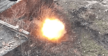 Война высоких технологий: украинский дрон-камикадзе уничтожил Starlink россиян (видео)