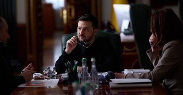 Російські спецагенти орендували квартири біля Офісу президента, щоб убити Зеленського, — CNN