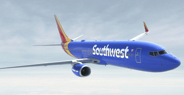 Через спеку на борту літаків вибухають банки з газованою водою, що призводить до травм екіпажу