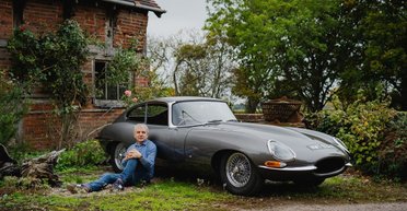 Роуэн Аткинсон продает свой эксклюзивный спорткар Jaguar с интересной историей (фото)