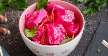 Рецепт маринованої капусти з буряком як з магазину