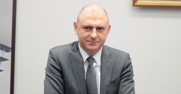 В Мининфра­структуры зарплаты такие, что есть риск работы чиновника в интересах другой компании, — Владимир Шульмейстер