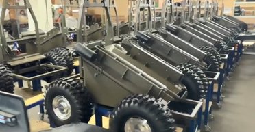 16 дронов "Гном" для ВСУ: производитель показал, как собирает наземные платформы для фронта (видео)