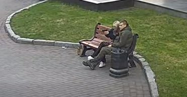 В Луцке девушка выстрелила в окно троллейбуса: что известно (видео)