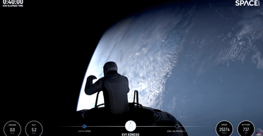 Непрофесіонали на орбіті: вперше в історії звичайні люди вийшли у відкритий космос (відео)