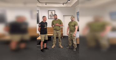 Військові ТЦК вдарили ветерана: офіцер поліції заявив, що його звільнили за викриття правди (відео)