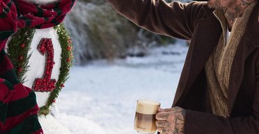 Девід Бекхем забив гол сніговику у святковому рекламному ролику (відео)