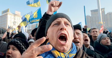 По каким законам живет украинское общество