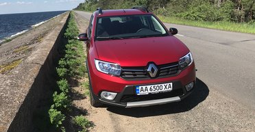 Бюджетный крепыш. Чем понравился и чем озадачил Renault Sandero Stepway