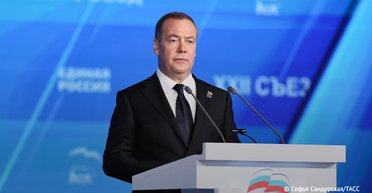 Медведєв відверто погрожує Зеленському: "Доведеться переховуватися до кінця життя"