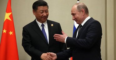 Счета на миллиарды: как РФ без Европы погрязла в долгах, подружившись с Китаем