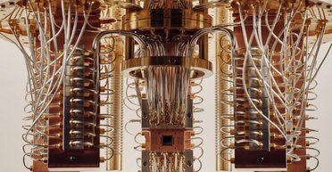 Новый трюк с кубитами поможет сделать квантовые компьютеры в 200 раз меньше