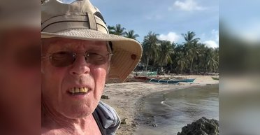 Турист оказался на волоске от смерти: все из-за "красивого фото" опасного животного (видео)