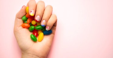 Дженніфер Лопес показала ідеальний весняний манікюр (фото)