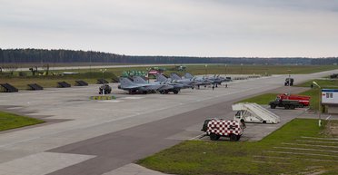 Запасний аеродром Путіна, де той водив болід F1: де знаходиться авіабаза "Хотилово-2"