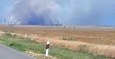 Пожар на 10 гектаров: в Крыму пылает на полигоне, откуда РФ запускает Shahed (фото)