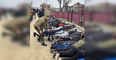 Задержание 34 мужчин при выезде в Румынию. Адвокаты объяснили, почему силовики действовали неправомерно