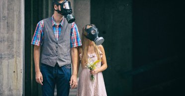 У рамках готовності до найгіршого: українцям запропонували запастися засобами хімзахисту (відео)