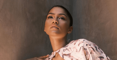 Зендея поділилася знімками в крихітному бікіні на честь 27-річчя (фото)