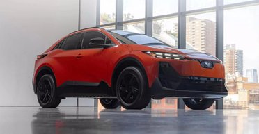 На базе Toyota: Subaru презентовала спортивный электрокроссовер для молодежи (фото)