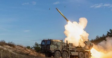 Потужніша за американські HIMARS: Польща вперше запустила далекобійну ракету системи Homar-K