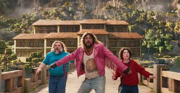 Джейсон Момоа, свиноподібні орки та кубічна країна чудес: рецензія на фільм "Майнкрафт"