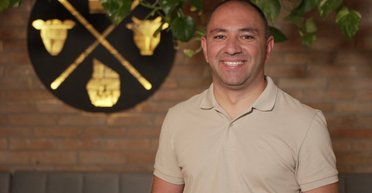 Від маленького магазину до 13 ресторанів: як Володимиру Аганесяну вдалося побудувати "смачний" бізнес