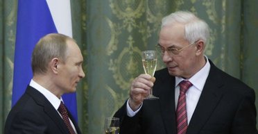 Когда Москва выдаст Азарова и Януковича Украине