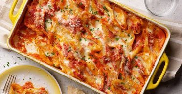 Ракушки з шинкою та сиром: просто і смачно