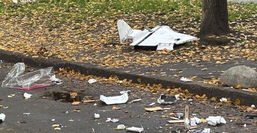 Просто в житловому кварталі: в Одесі російський дрон впав посеред вулиці (фото)