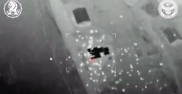 "Сваривали броню на свои корыта": HIMARS испепелили мастерскую 155-й бригады РФ (видео)