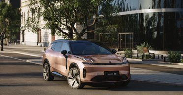 В Европе появится недорогой 585-сильный конкурент BMW X3 от Geely и Volvo (фото)