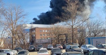 Трое пострадавших: в РФ из-за взрыва газа произошел пожар на судостроительном заводе (фото, видео)