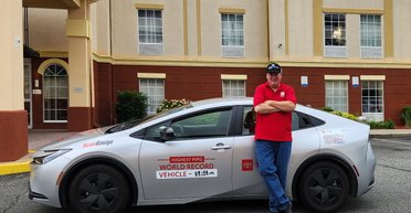 2,5 л на 100 км: Toyota Prius установила новый мировой рекорд экономичности (фото)